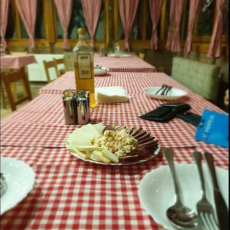 Bed and Breakfast Domacinstvo Kod Gere Crni Vrh Экстерьер фото