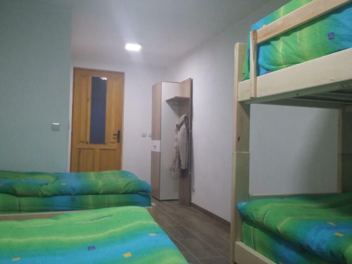 Bed and Breakfast Domacinstvo Kod Gere Crni Vrh Экстерьер фото